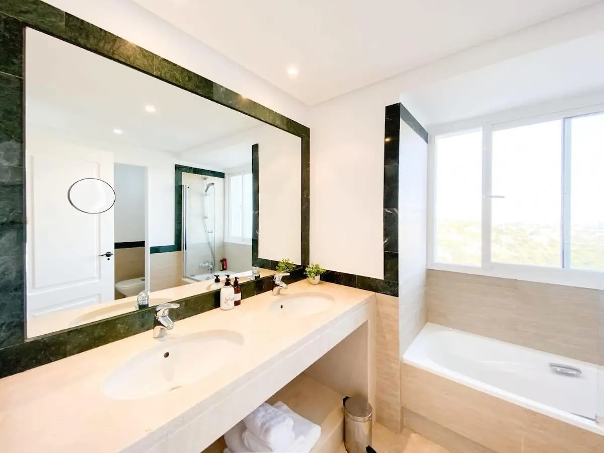 Duplex Penthouse Rooftop Terrace Sea Views Wifi Benahavis Apartment